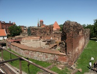 Ruins of the Teutonic castle proper. Click to enlarge